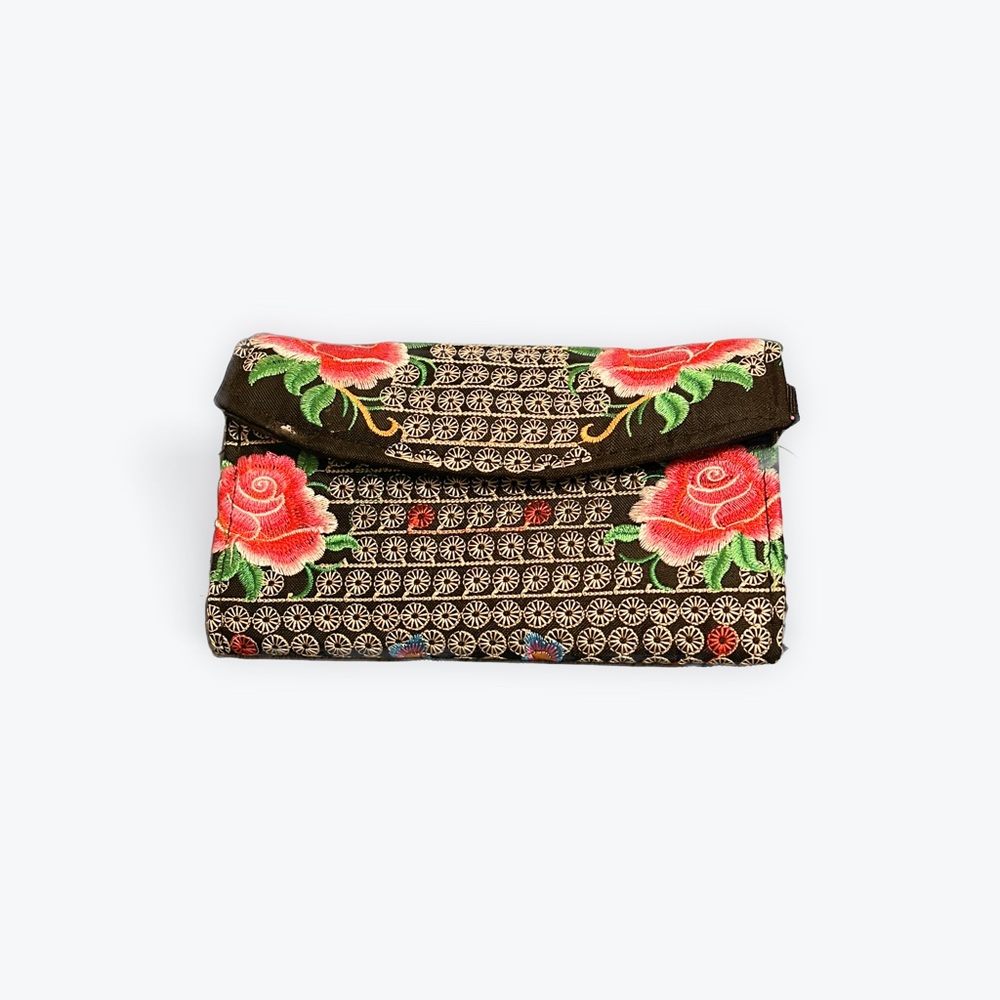 Source Unknown Black Floral Clutch